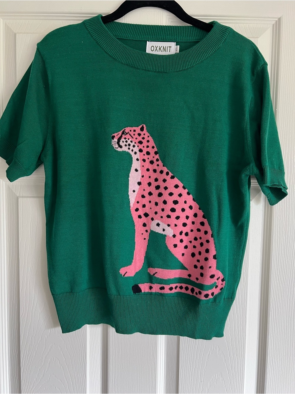 Women’s Short-Sleeve Sweater with Pink Cheetah